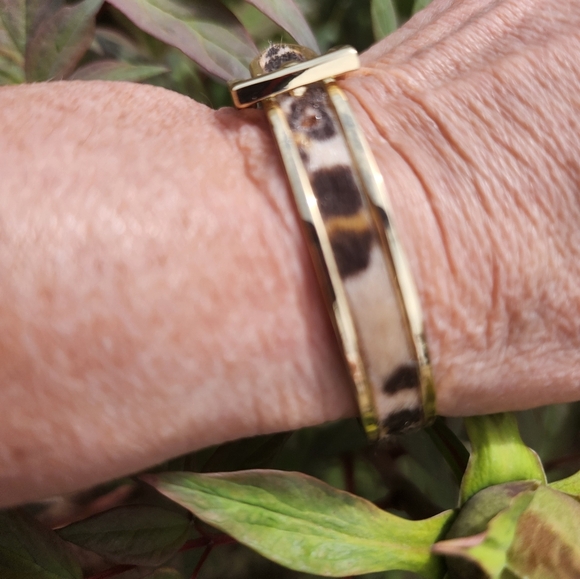 Vintage leopard print bangle - Picture 3 of 8
